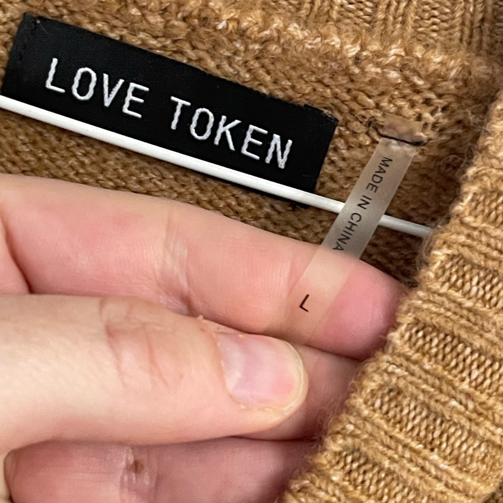 Love Token Star Pullover Beige Sweater Size Medium - Picture 3 of 9